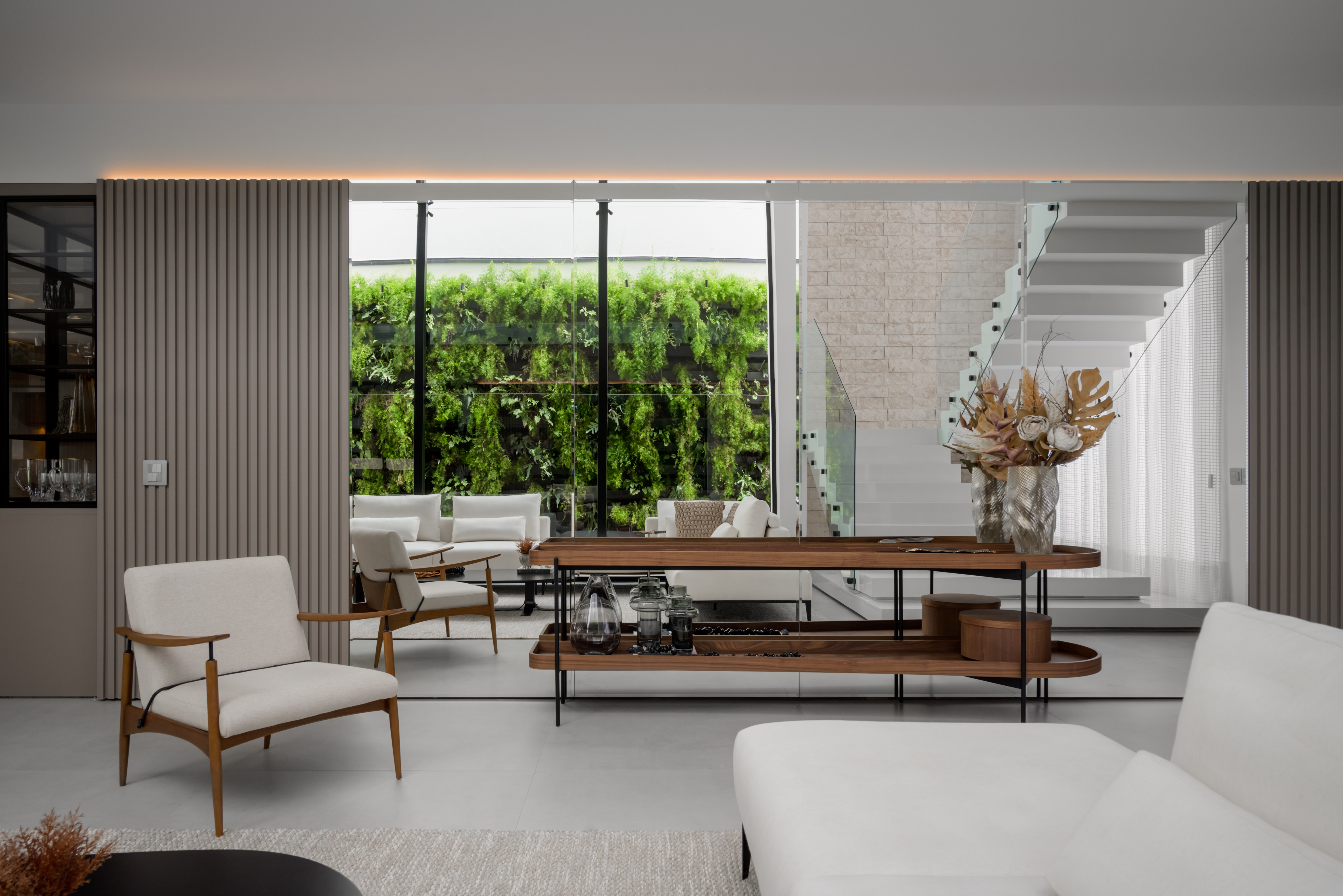 Ostellato — Madeira · Premium — Fratelli House Maringá